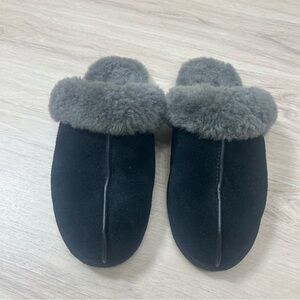 Womens black grey ugg slippers size 9
